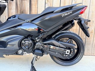 Yamaha T-Max 530 Scooter Negra
