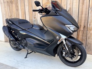 Yamaha T-Max 530 Scooter Negra