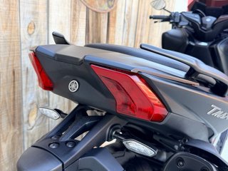 Yamaha T-Max 530 Scooter Negra