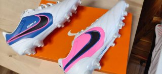 Botas de fútbol Nike Tiempos Talla 42