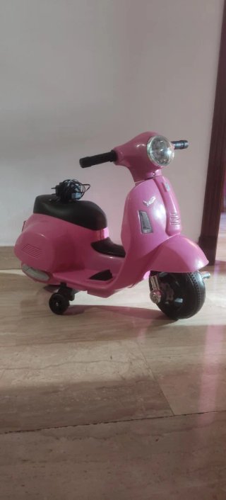 Moto Vespa Niños Rosa Poco Uso