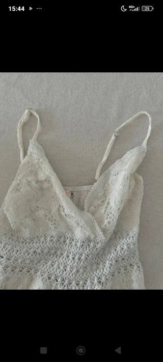 Vestido Mosnova blanco encaje
