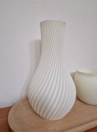 Jarrón moderno de plástico