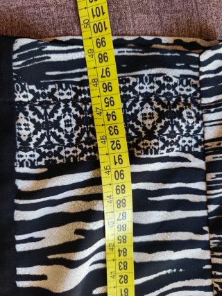Pantaloni slim Mango fantasia
