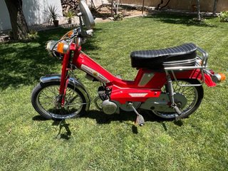 Mobylette AV70 Roja