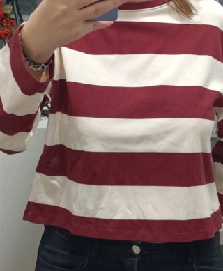 Sudadera Zara Rayas Roja y Blanca Talla L