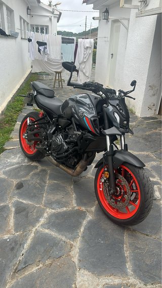 Yamaha MT-07 Negra y Roja