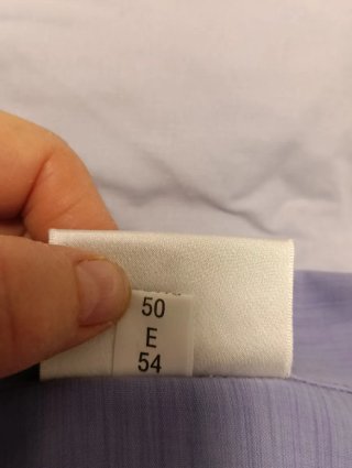 Blusa morada de manga corta