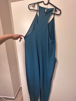 Mono mujer azul