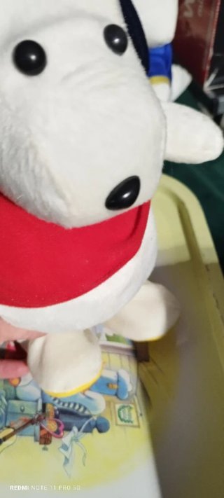 Peluche Snoopy con camiseta roja