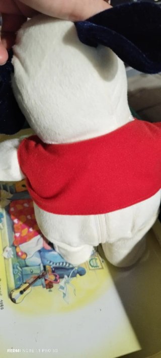 Peluche Snoopy con camiseta roja