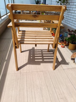 Dos Sillas de madera para exterior
