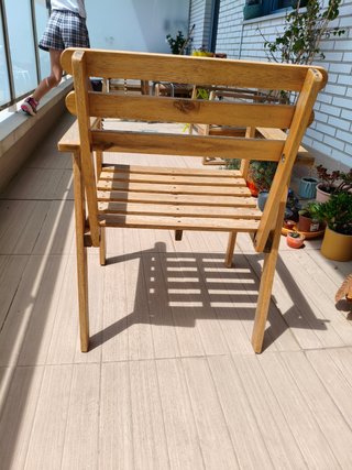 Dos Sillas de madera para exterior
