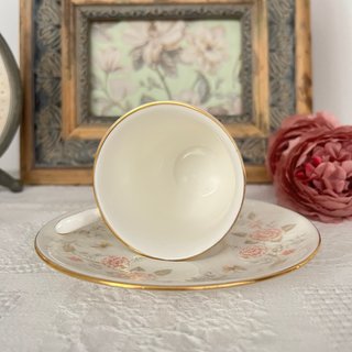 Taza y plato porcelana inglesa Royal Albert