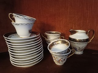 Juego de café porcelana oro y blanco