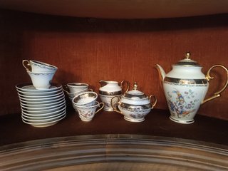 Juego de café porcelana oro y blanco