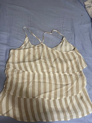Blusa de tirantes con volantes