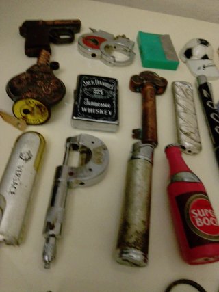 Accendini vintage assortiti