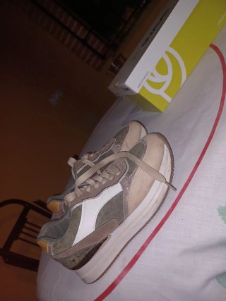 Deportivas mujer beige y verde
