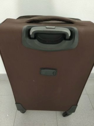 Maleta de viaje marrón