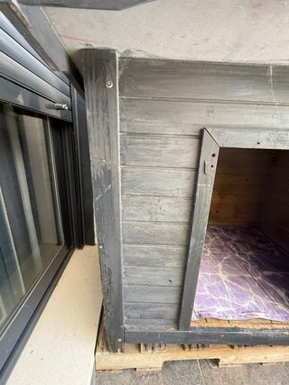 Caseta para perro de madera