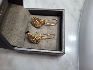 Pendientes Oro 18k y Circonitas.