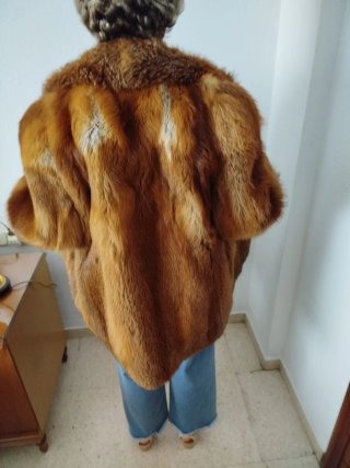 Chaquetón de piel marrón