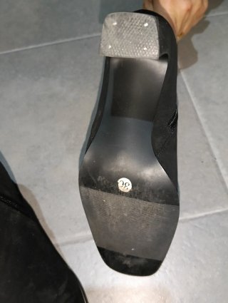 Botines de tacón negras con hebilla