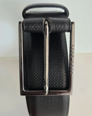 Cintura Hugo Boss pelle nera taglia 52