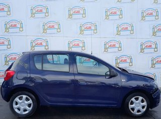 Dacia 1150693 0281032811 centralita motor sandero