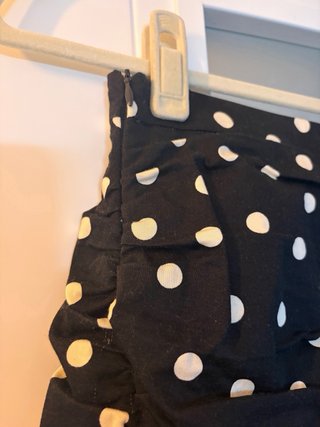Falda Stradivarius lunares fruncida