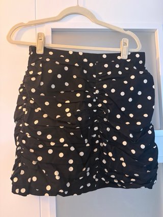 Falda Stradivarius lunares fruncida