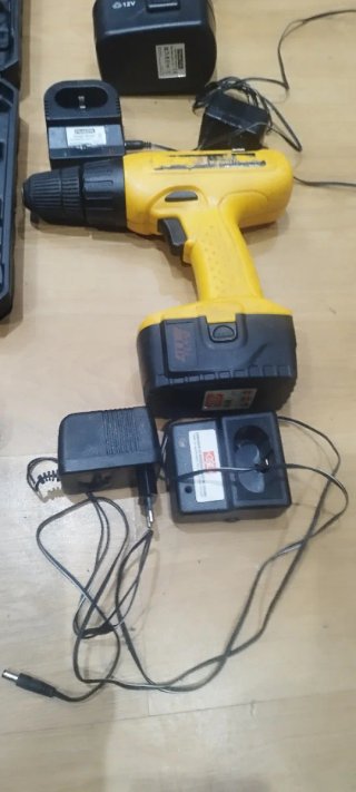 Atornilladores Eléctricos y Cargadores