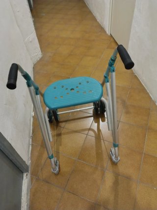 Andador Plegable Aluminio con Asiento