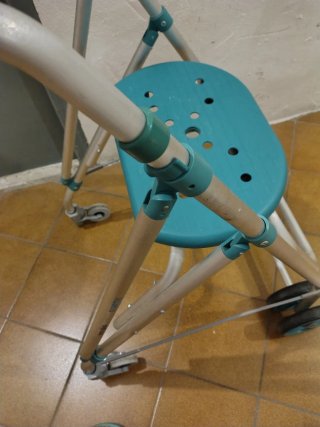 Andador Plegable Aluminio con Asiento
