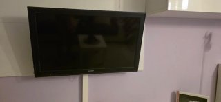 TV Sony Bravia Negra 43 pulgadas sin soporte mesa