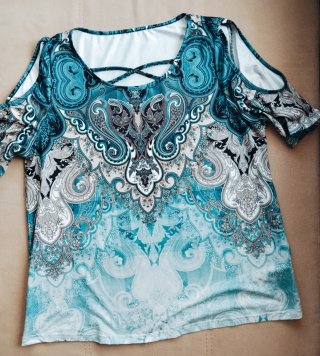 Conjunto 5 Camisetas/Blusa estampadas talla 44
