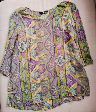 Conjunto 5 Camisetas/Blusa estampadas talla 44