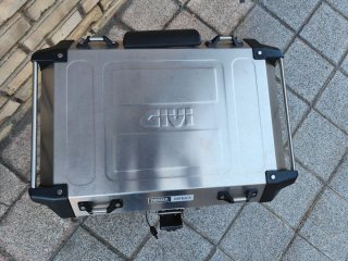 Baúl Givi Trekker Outback 58L