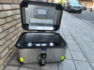 Baúl Givi Trekker Outback 58L