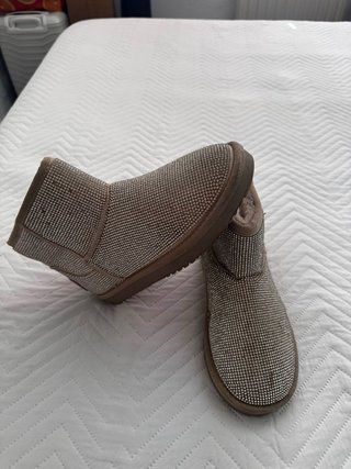 Tenis . Botas. Zapatos