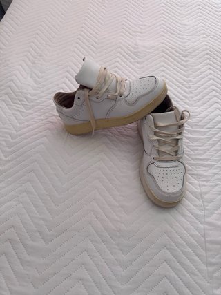 Tenis . Botas. Zapatos