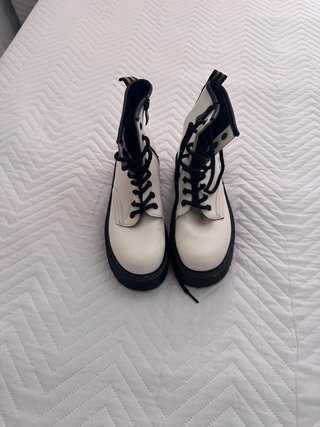 Tenis . Botas. Zapatos