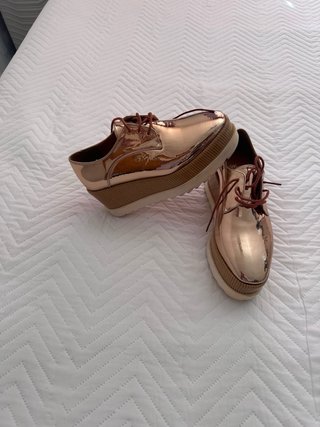 Tenis . Botas. Zapatos