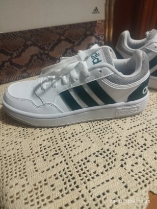 Zapatillas Adidas Blancas y Verdes