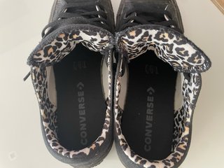 Converse Negras/Leopardo Talla 40