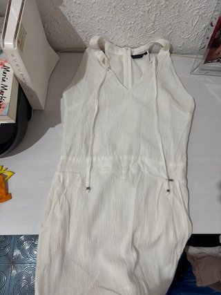 Vestido blanco con cremallera
