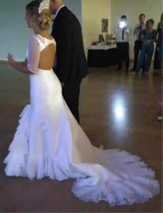 Vestido de Novia Blanco con Cola, estilo andaluz