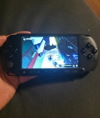 PSP Street E-1004 Negro + 5 Juegos