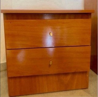 Cómoda y Mesitas de Noche Madera